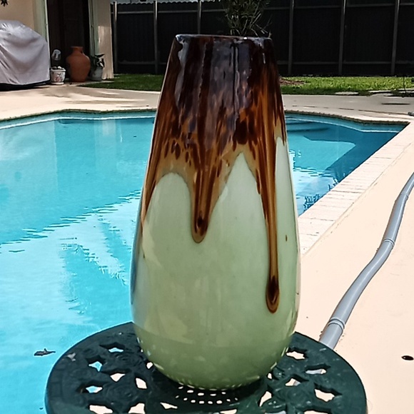 RARE FIND Murano Vase. Exquisite, One of a Kind. No Chips, Scratches or Cracks. - Picture 5 of 13